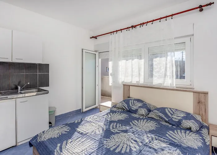 Apartment Awesome In *