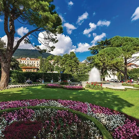 Apartamento Awesome In *